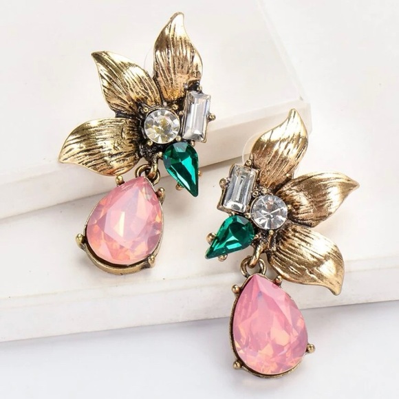 🌸Host Pick🌸Water drop flower earrings. New. - Picture 2 of 6